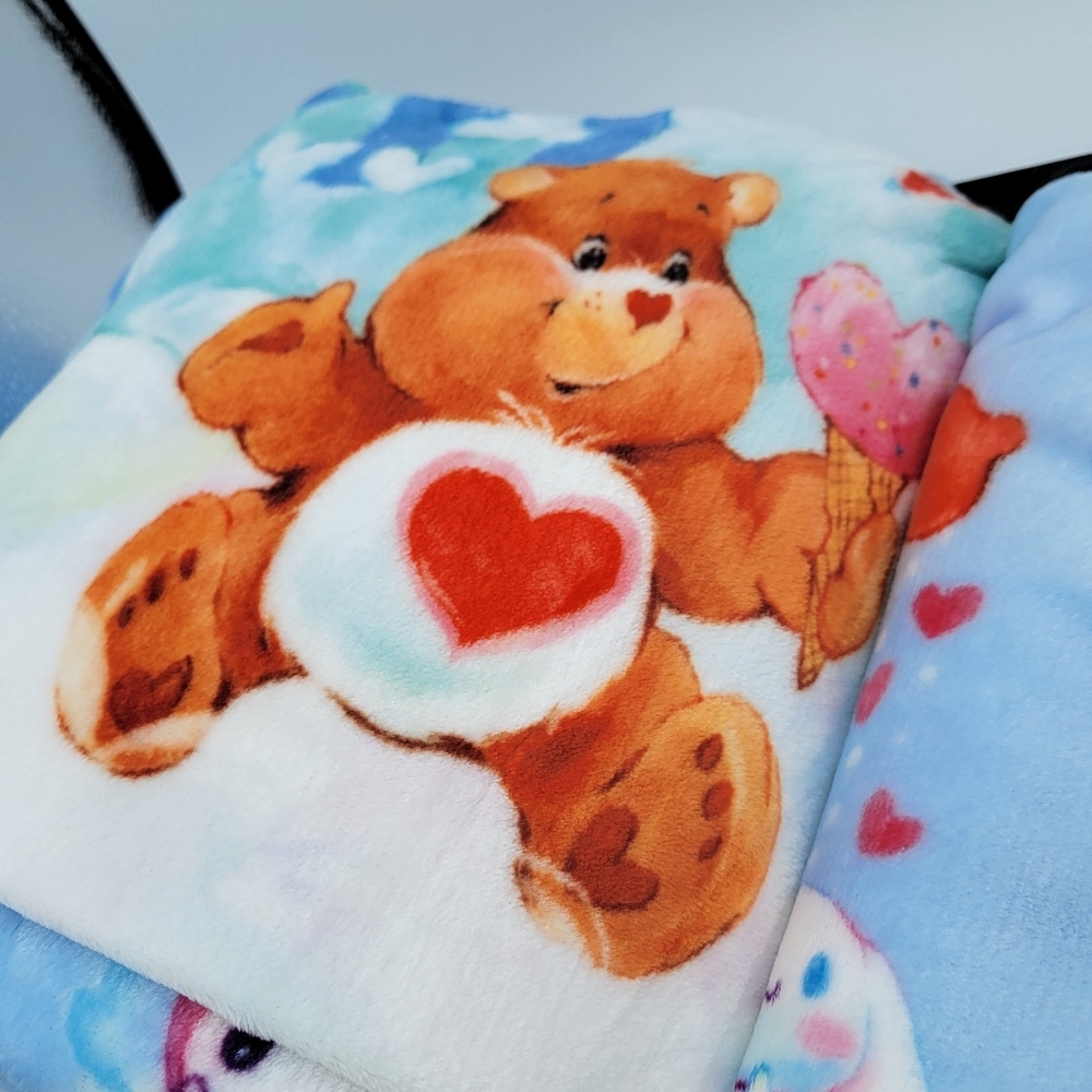 Hello Kitty & Care Bears Plush Throw Blanket NEW #1790 & 1791 - Picture 13 of 14